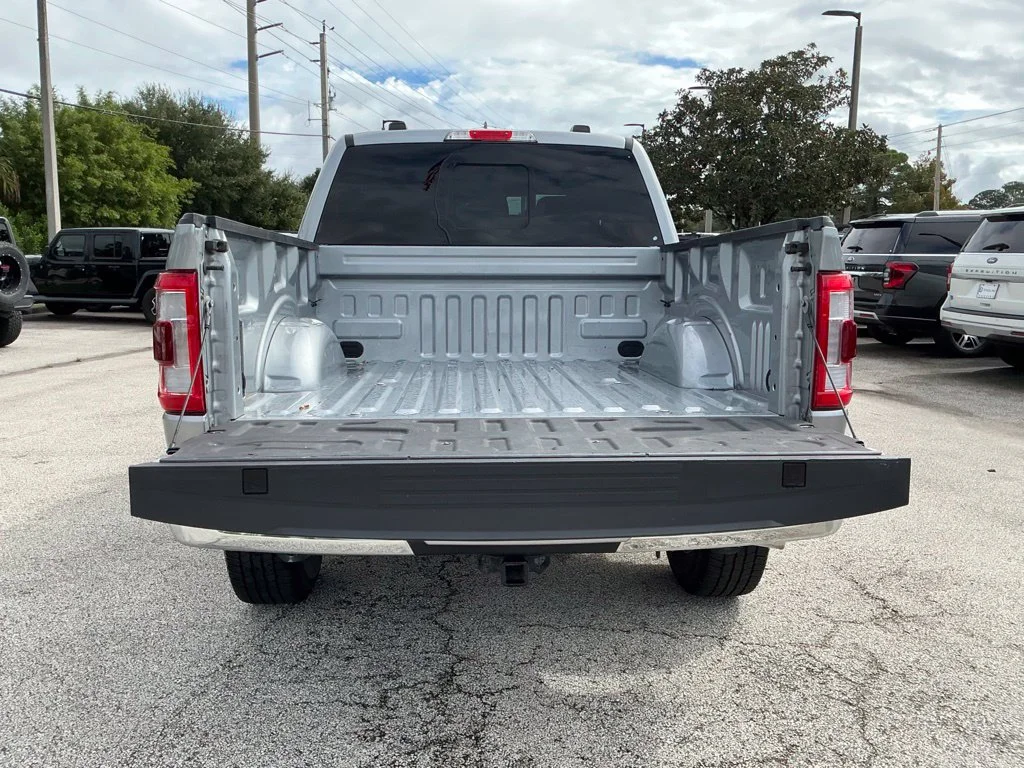 Used 2022 Silver Ford Lariat image 17