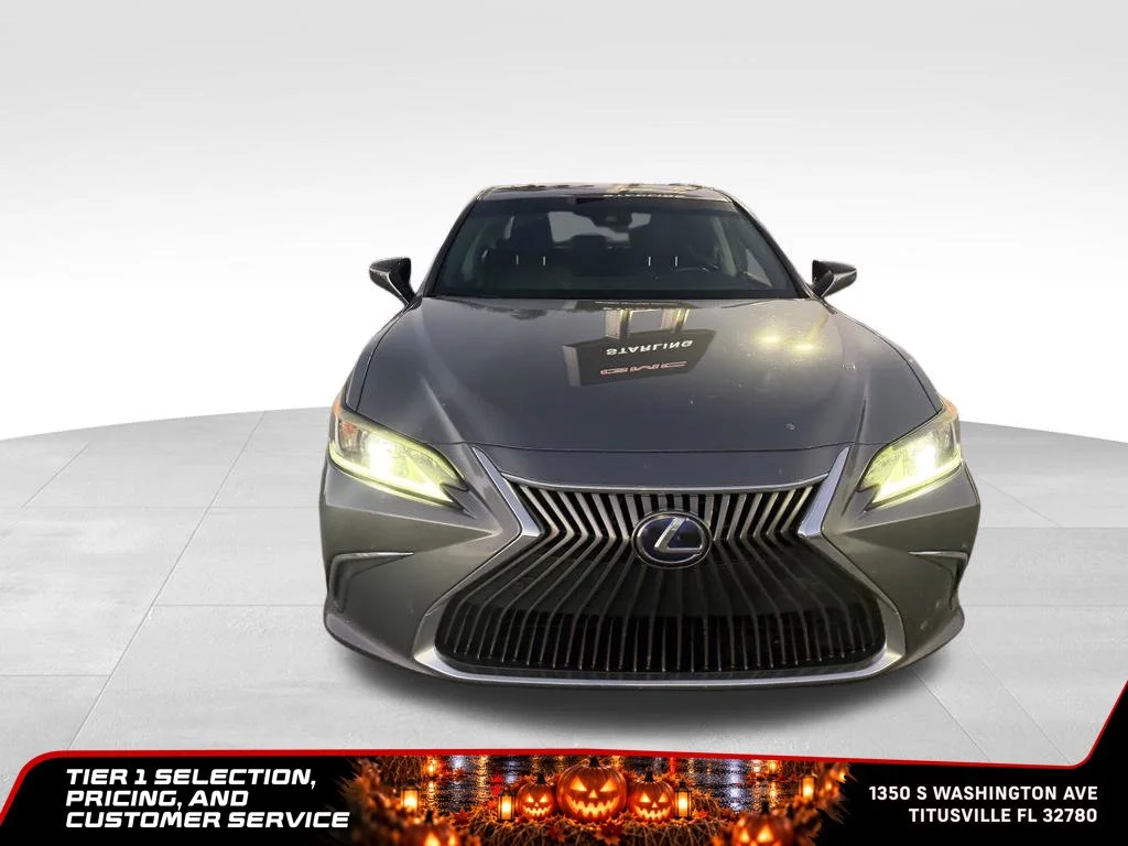 Used 2019 Gray Lexus 300h image 6