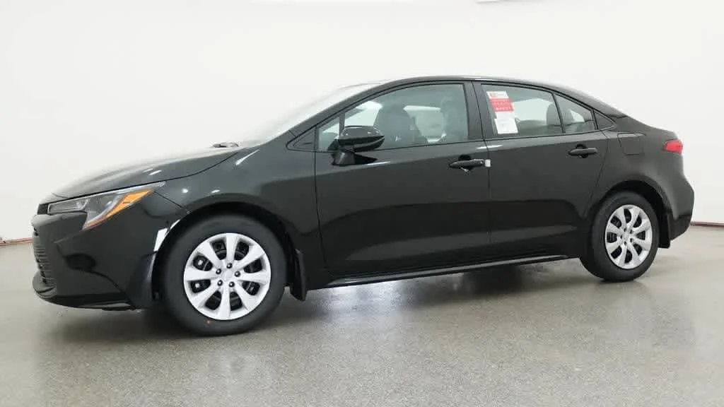 New 2026 Midnight Black Metallic Toyota LE image 18