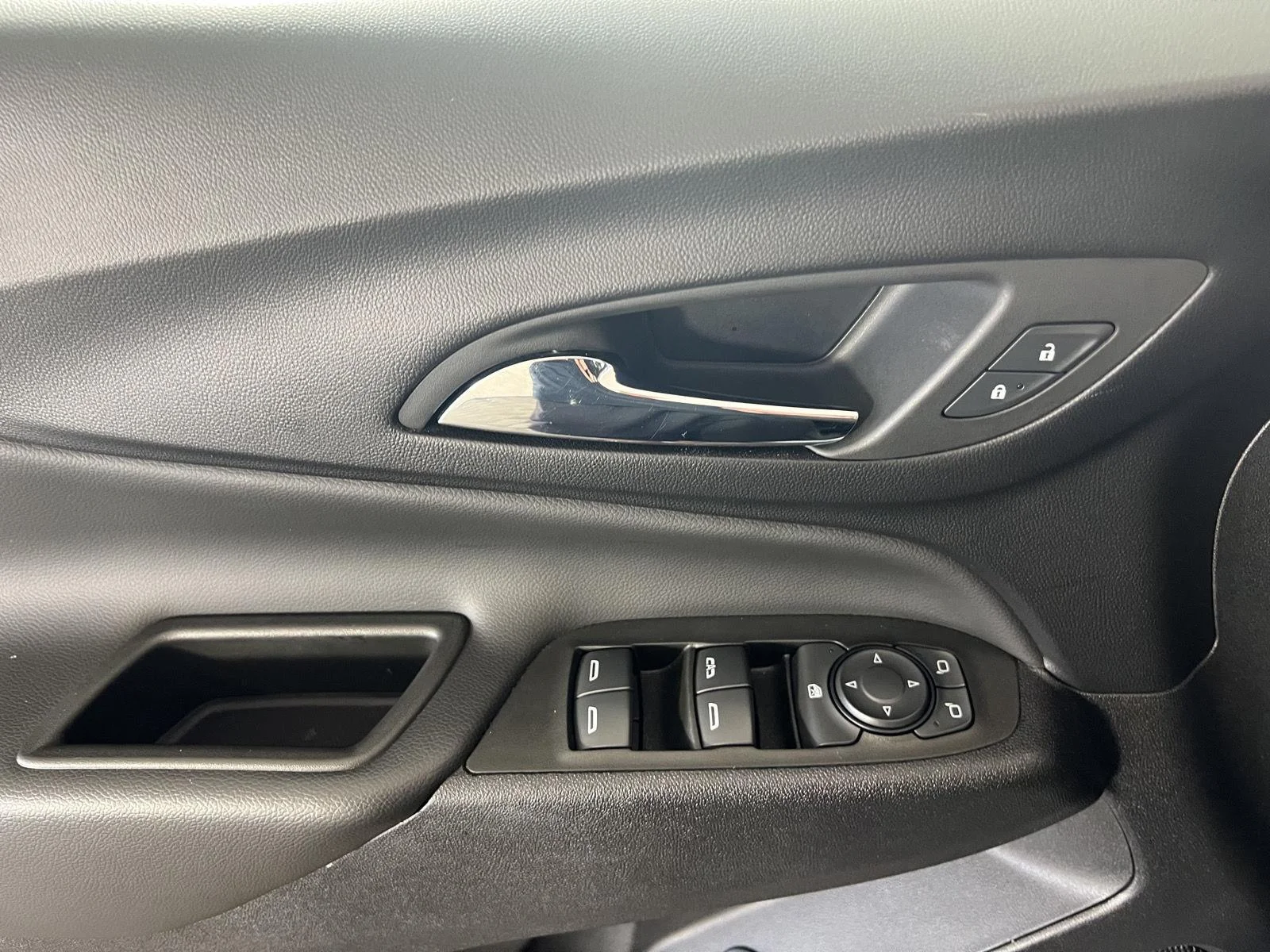 Used 2023 Summit White Chevrolet LT image 13