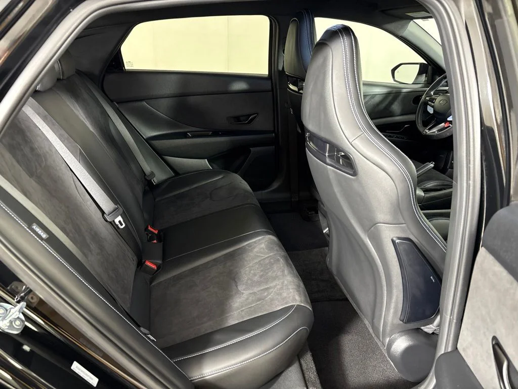 Used 2025 Black Hyundai Base image 21