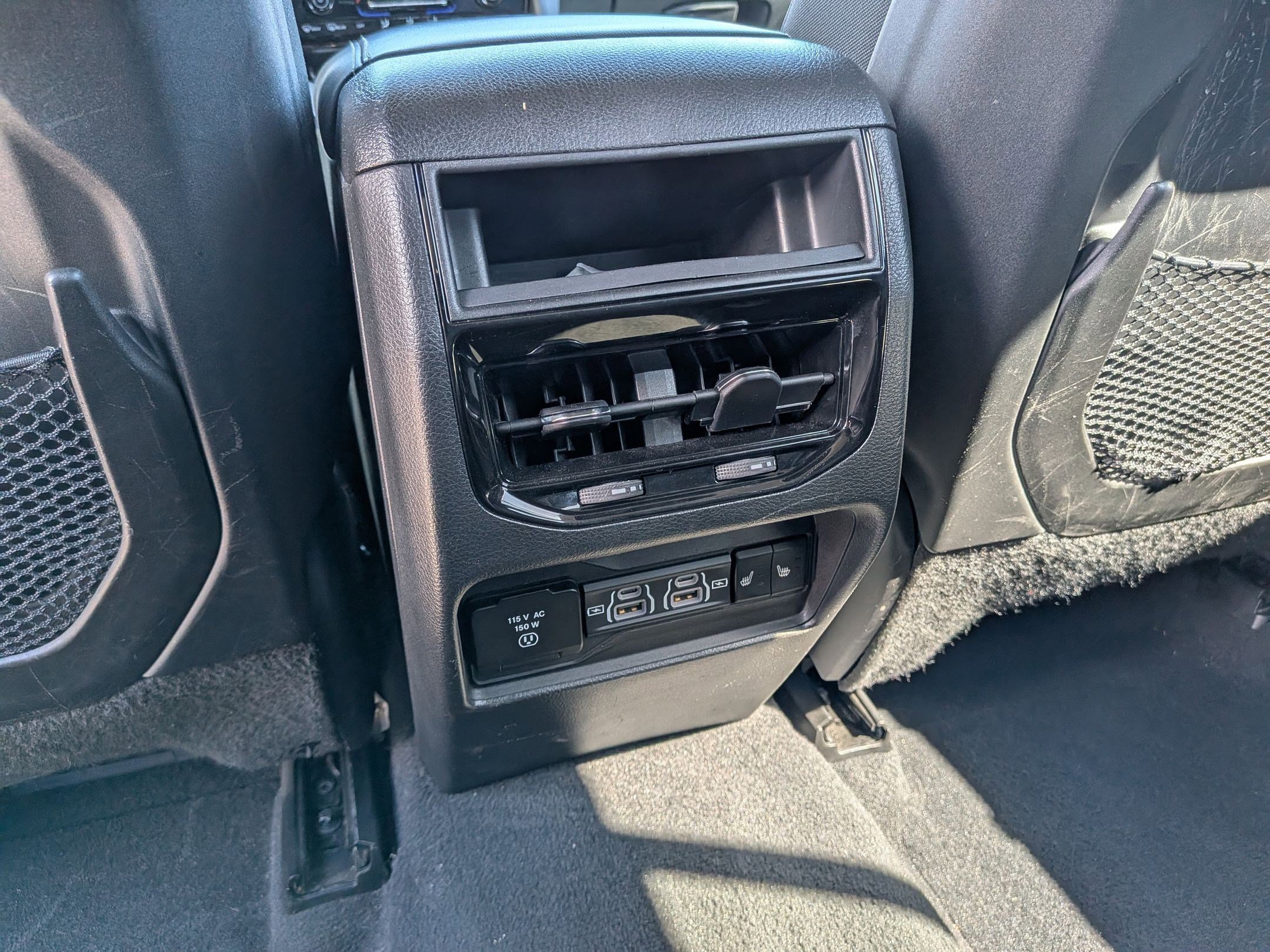 Used 2023 Silver Zynith Jeep 4xe image 28