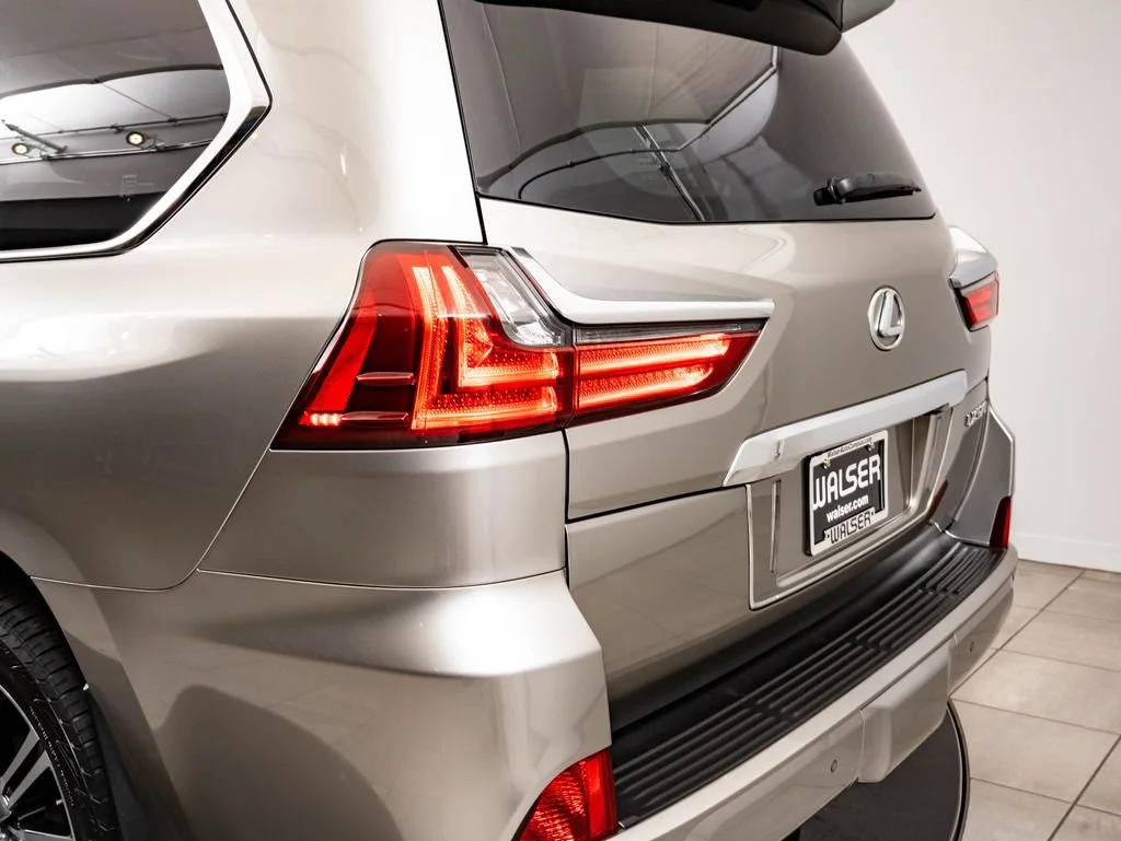 Certified Used 2021 Atomic Silver Lexus 570 image 19