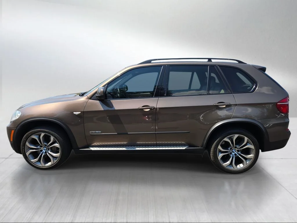 Used 2013 Bronze Metallic BMW xDrive50i image 6