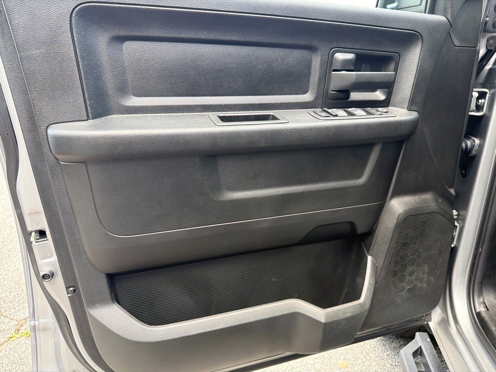 Used 2020 Billet Silver Metallic Clearcoat Ram Tradesman image 11