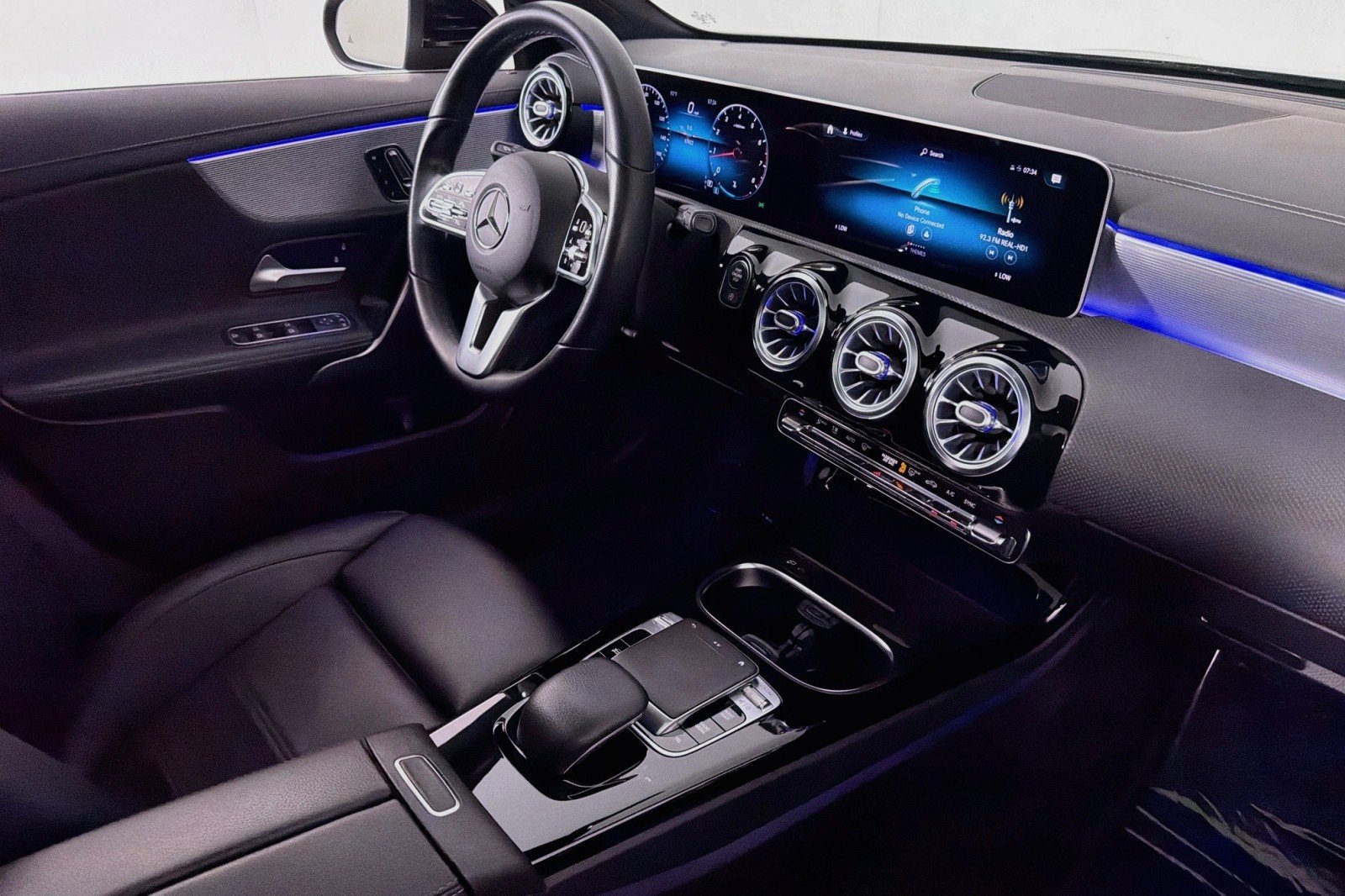 Used 2020 Night Black Mercedes-Benz 250 image 15