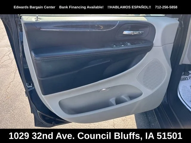 Used 2015 Black Chrysler Touring image 16