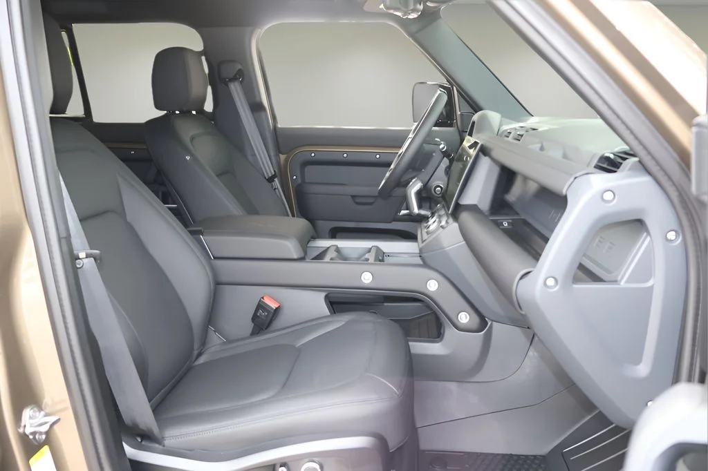 New 2026 Gondwana Stone Land Rover X-Dynamic SE image 18