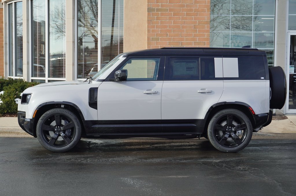 2026 LAND ROVER DEFENDER - Image 1