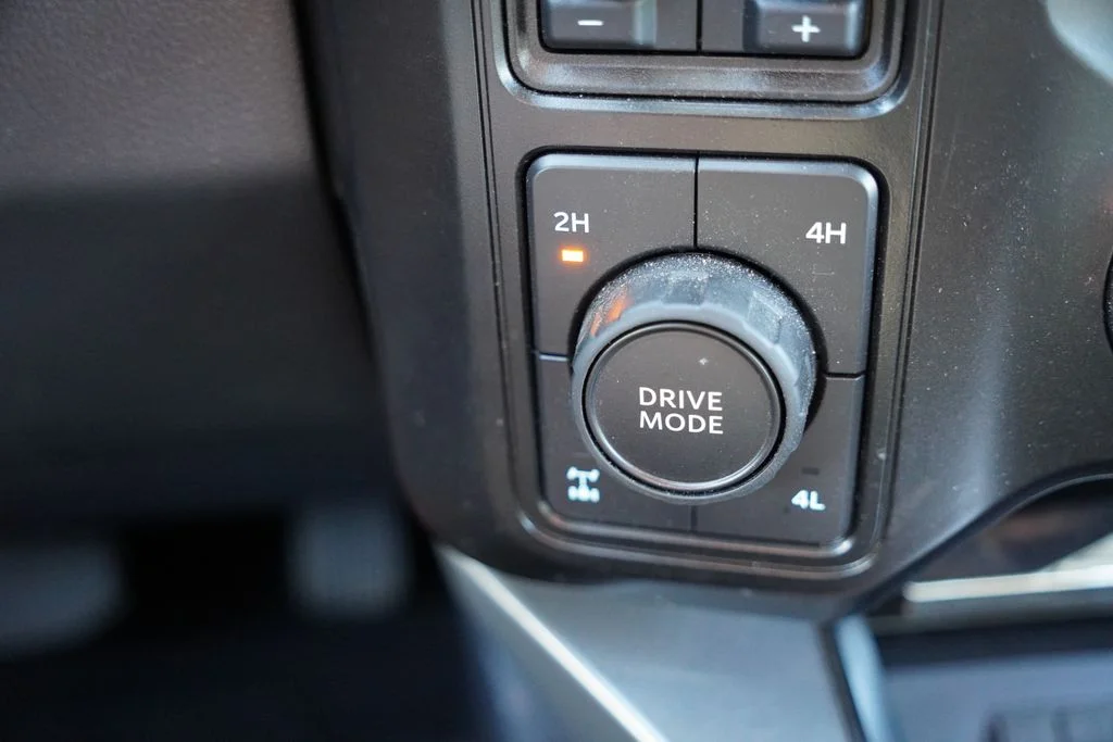 Used 2025 Gray Ford Lariat image 32