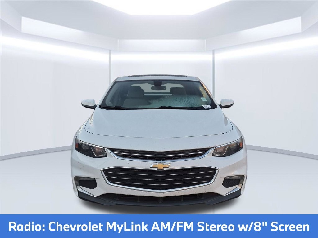 Used 2018 Summit White Chevrolet LT image 6
