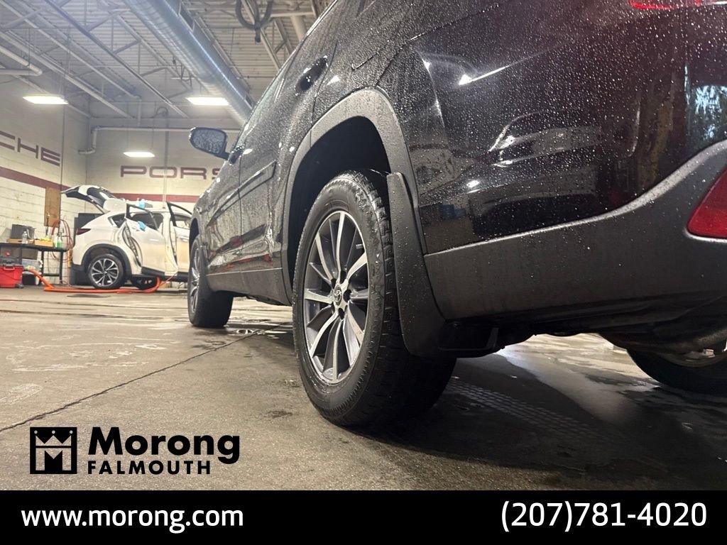 Used 2019 Black Toyota XLE image 7