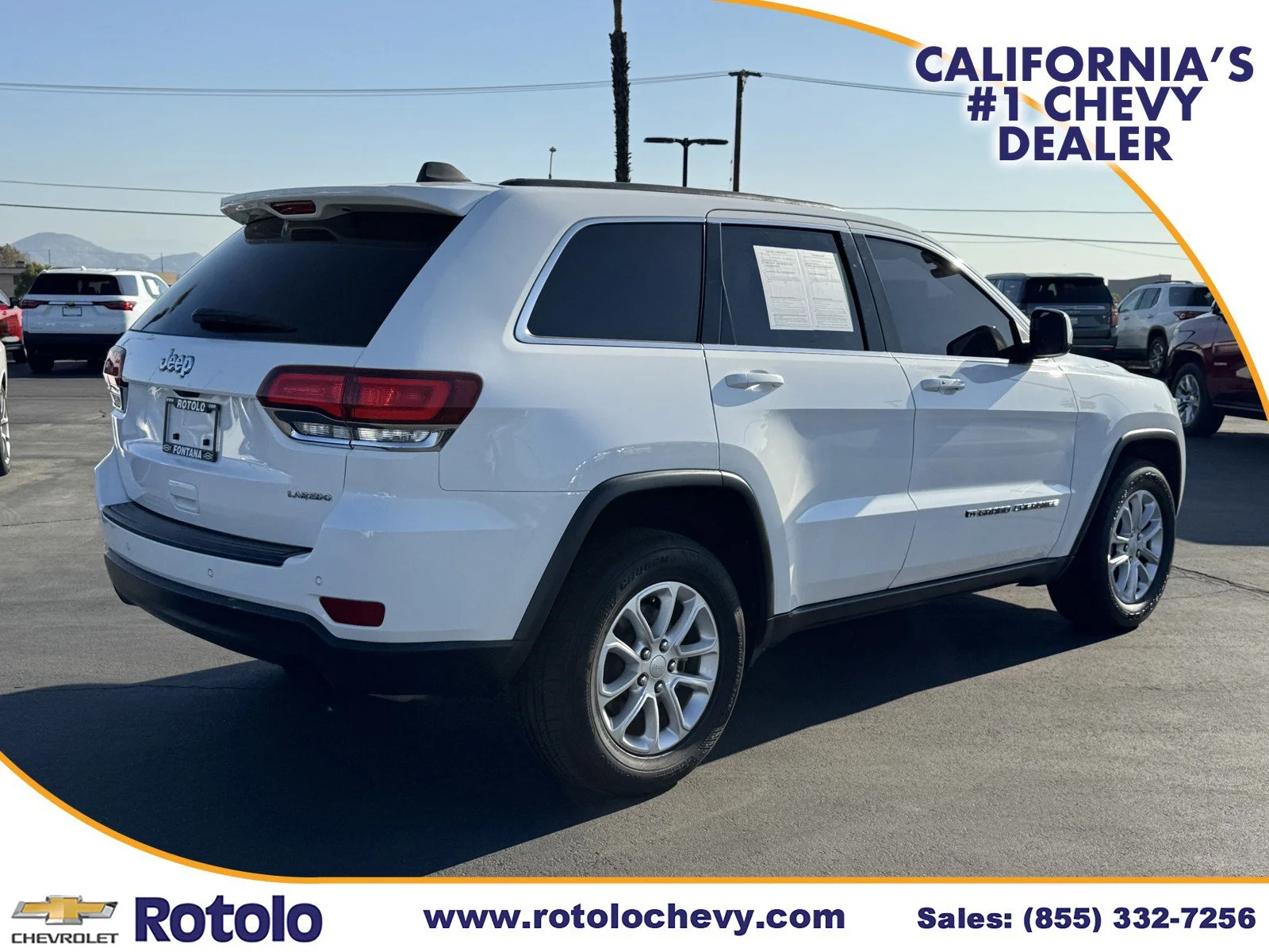 Used 2022 Bright White Clearcoat Jeep Laredo E image 6