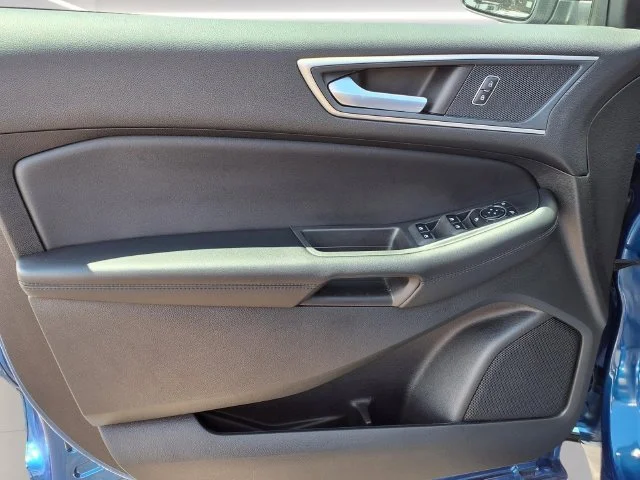 Used 2023 Blue Ford SEL image 27