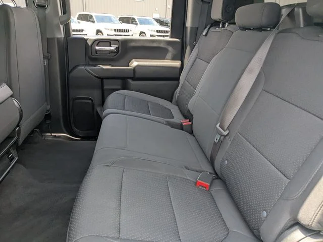 Used 2023 White Chevrolet Custom image 15