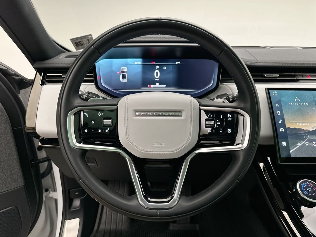 Used 2023 Fuji White Land Rover SE image 29