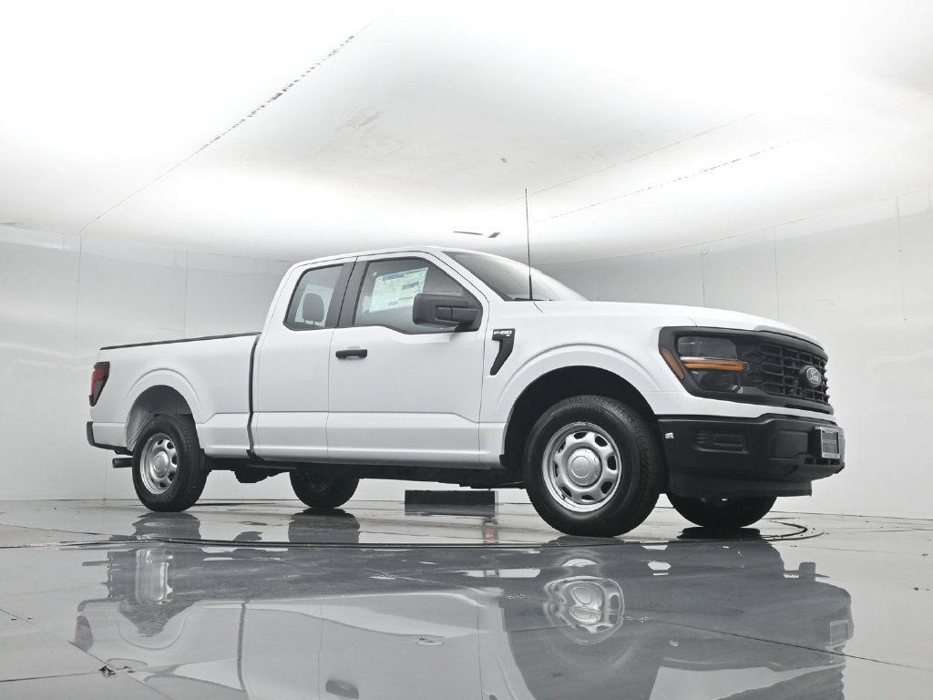 New 2026 Oxford White Ford XL image 3
