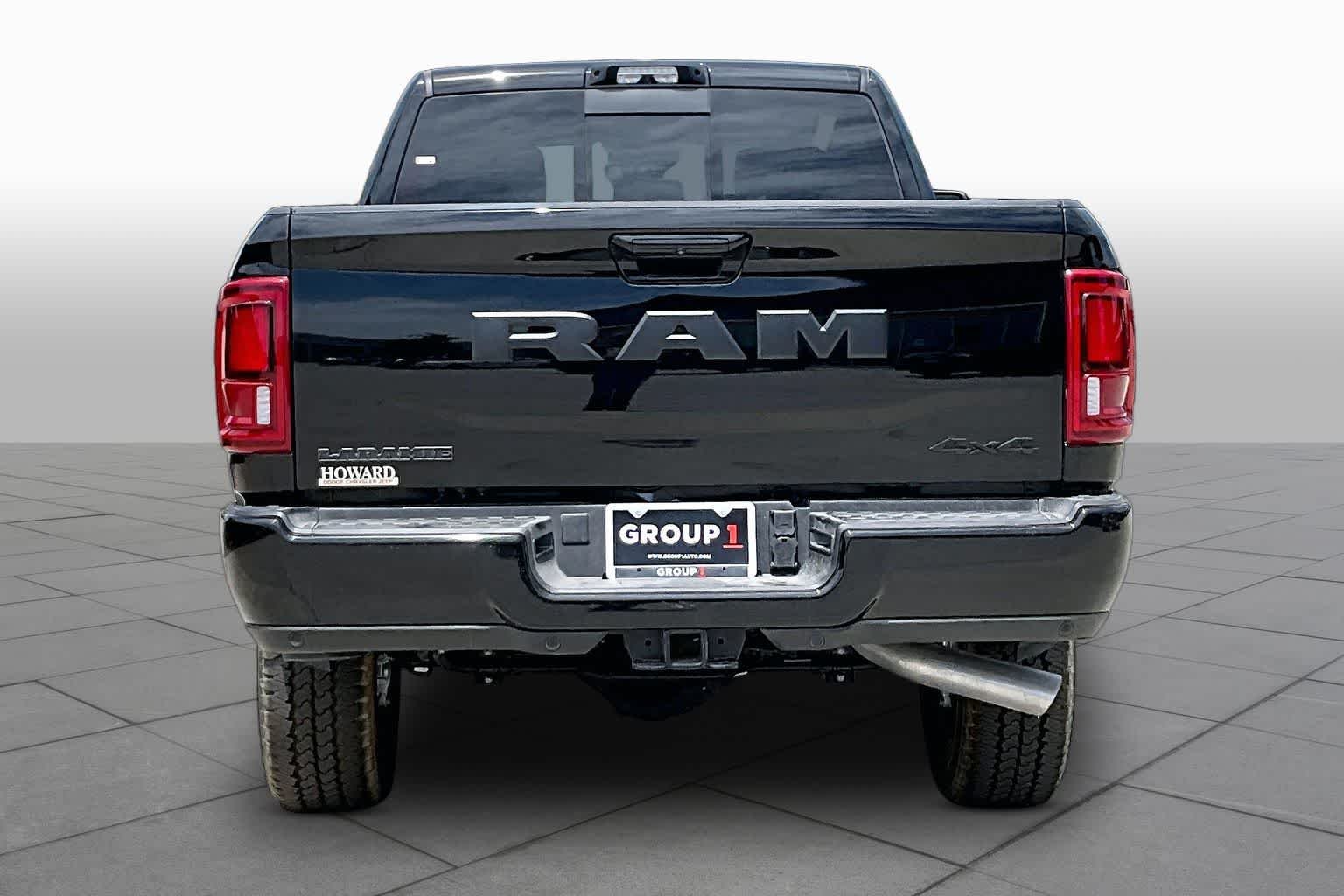New 2026 Diamond Black Crystal Pearl-Coat Exterior Paint RAM Laramie image 5