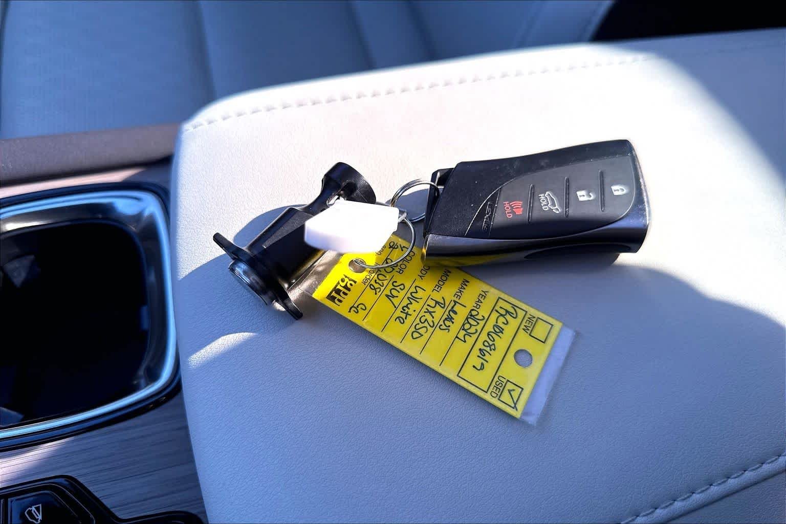 Used 2024 Eminent White Pearl Lexus Luxury image 14