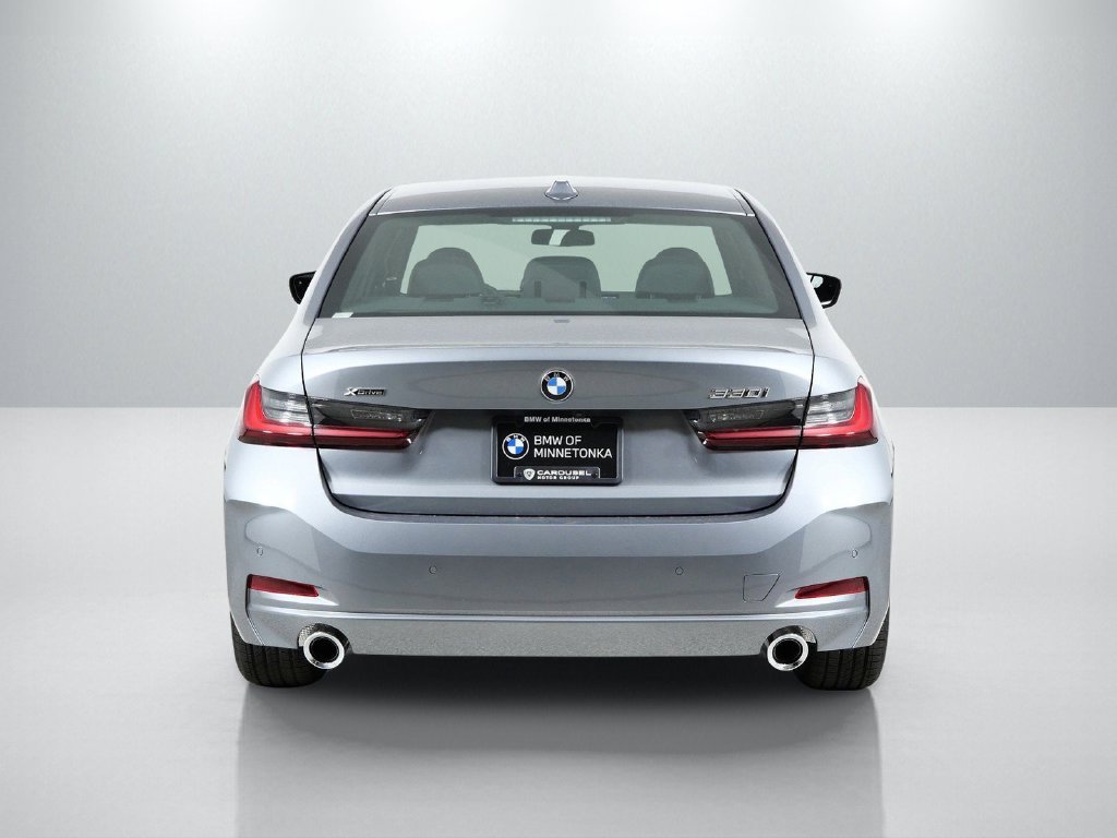 New 2026 Skyscraper Grey Metallic BMW 330i xDrive image 10