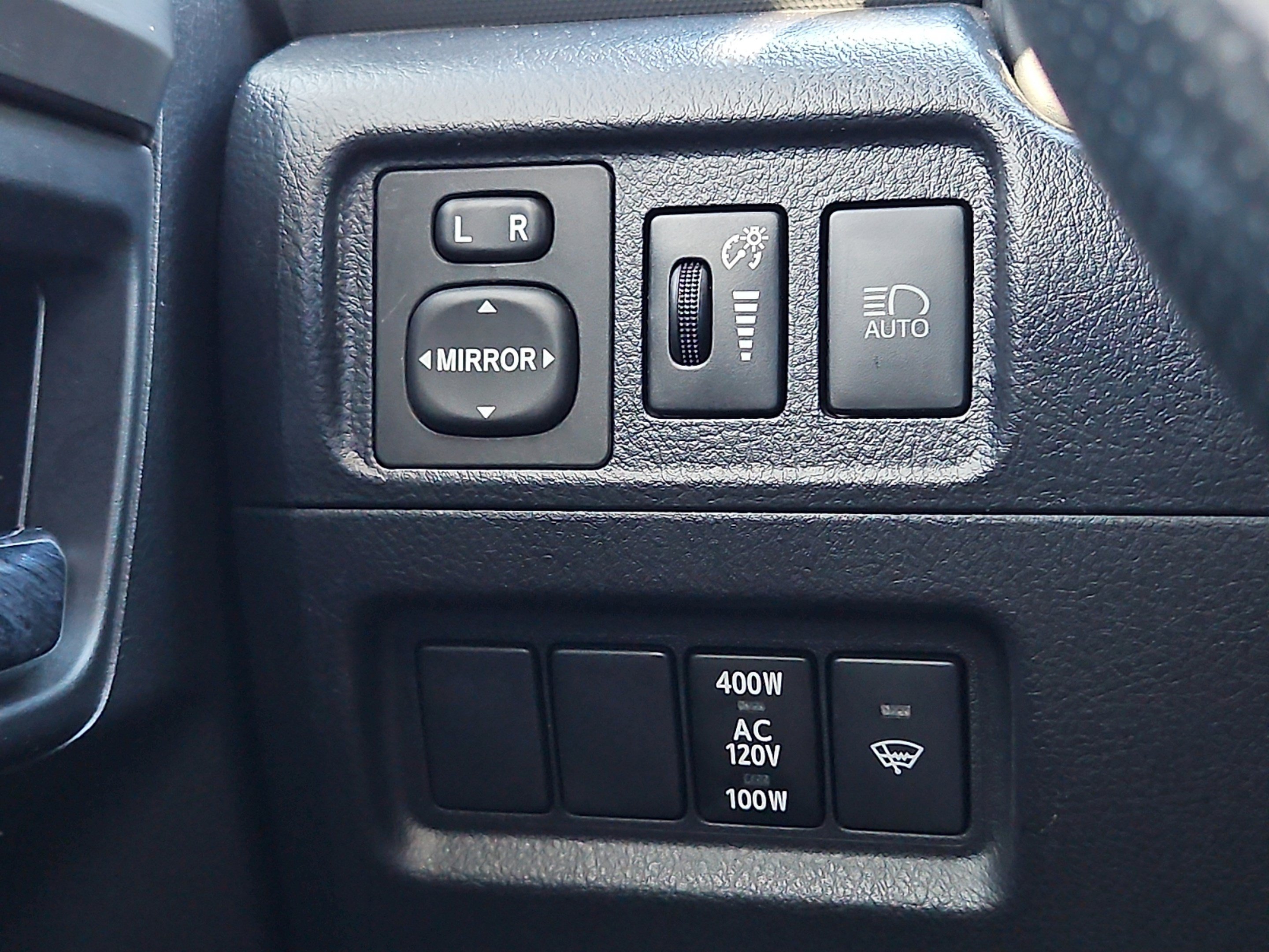 Used 2023 Magnetic Gray Metallic Toyota SR5 Premium image 14