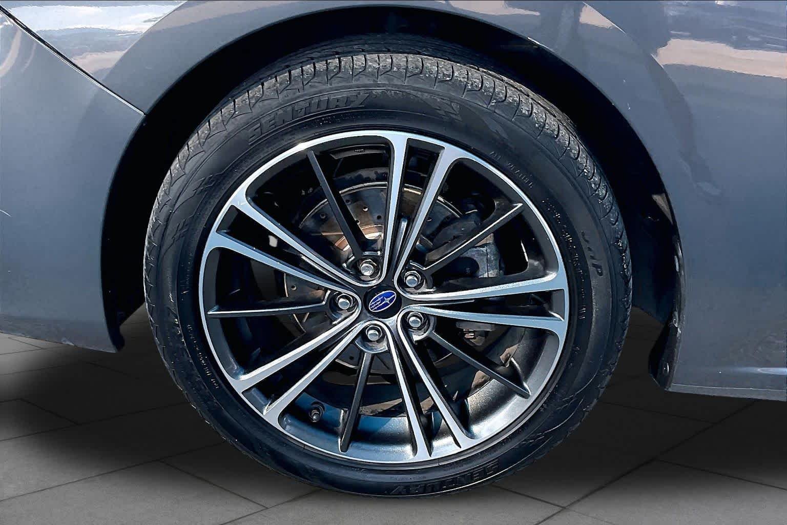 Used 2018 Magnetite Gray Metallic Subaru  image 11