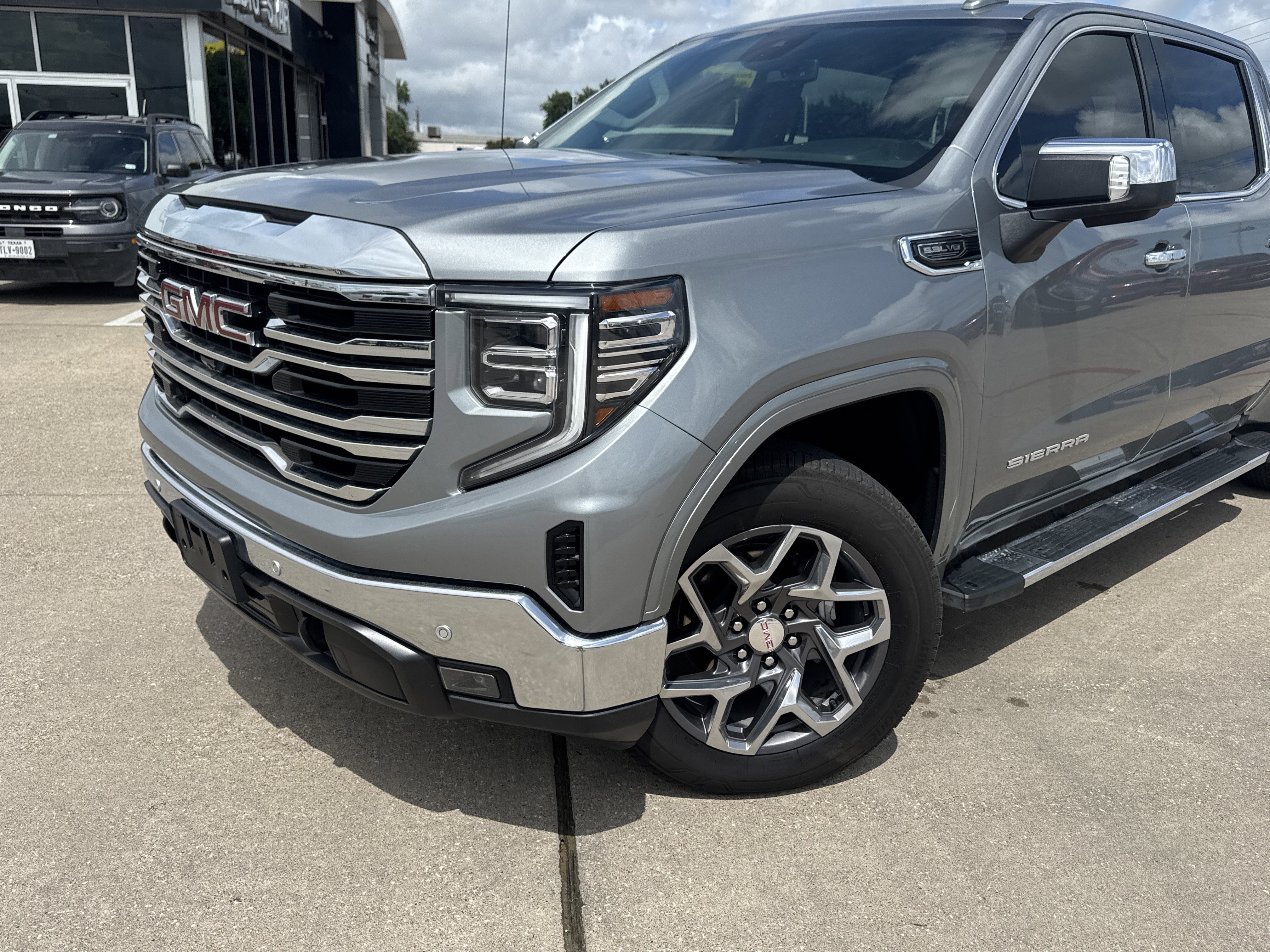 Used 2025 Sterling Metallic GMC SLT image 2