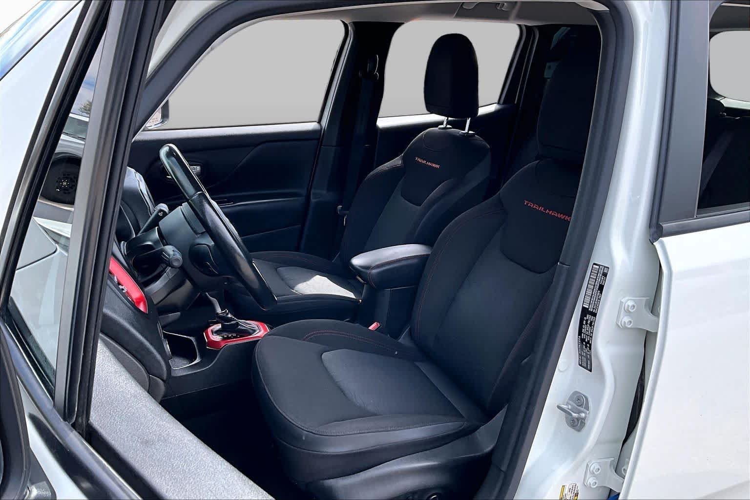Used 2017 Alpine White Jeep Trailhawk image 8