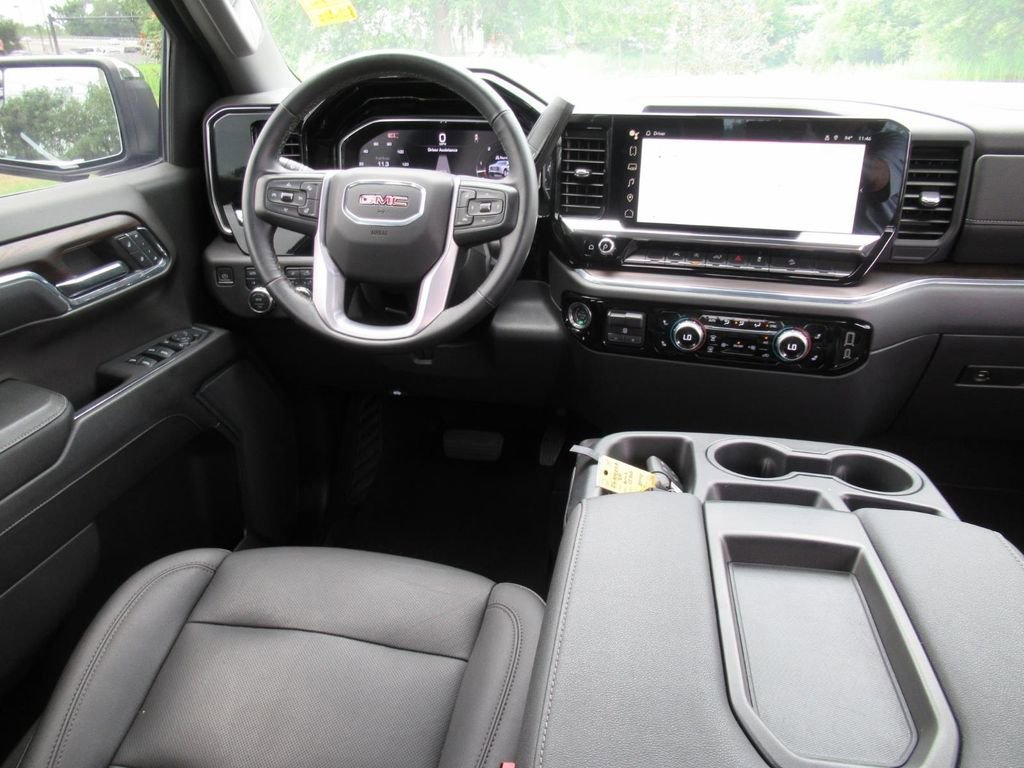 2024 GMC Sierra 1500 SLT - Photo 13