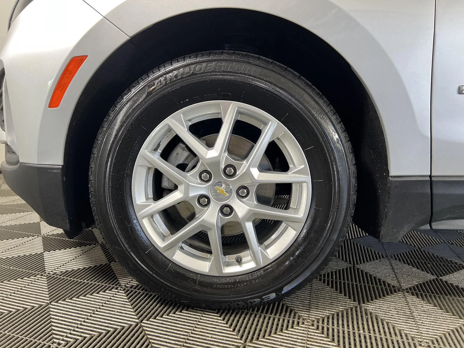 Used 2022 Silver Ice Metallic Chevrolet LT image 31