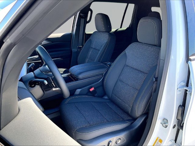 2027 Chevrolet Traverse LT - Photo 10
