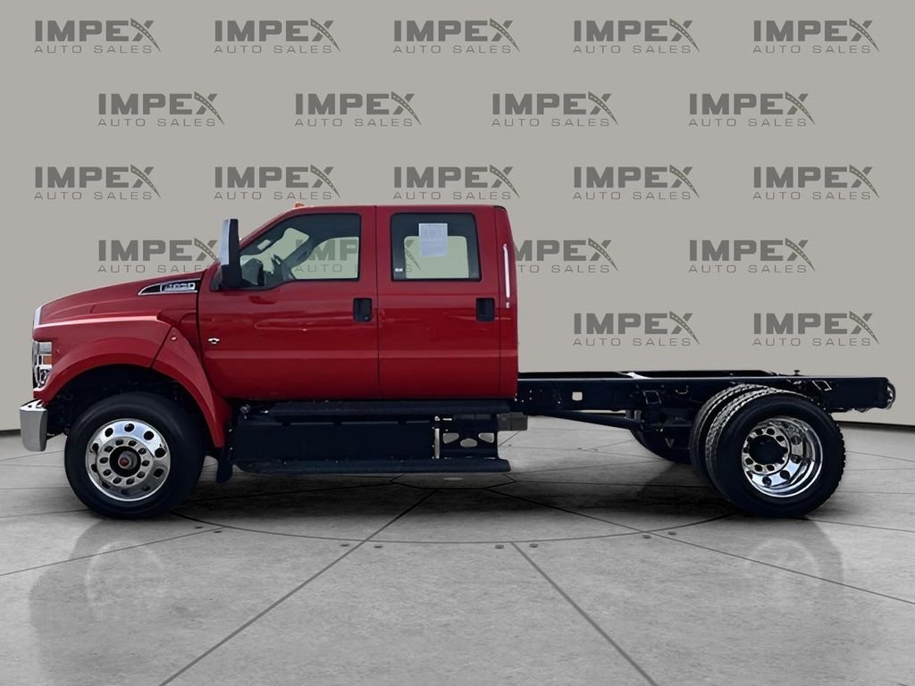 2021 Ford F-650 - Photo 8