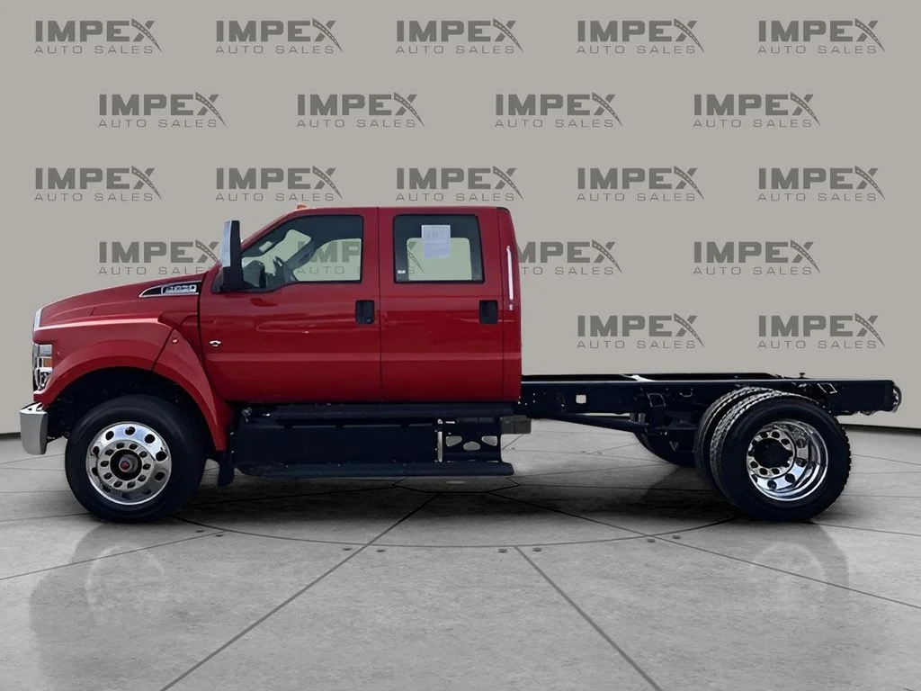 2021 Ford F-650 - Photo 8