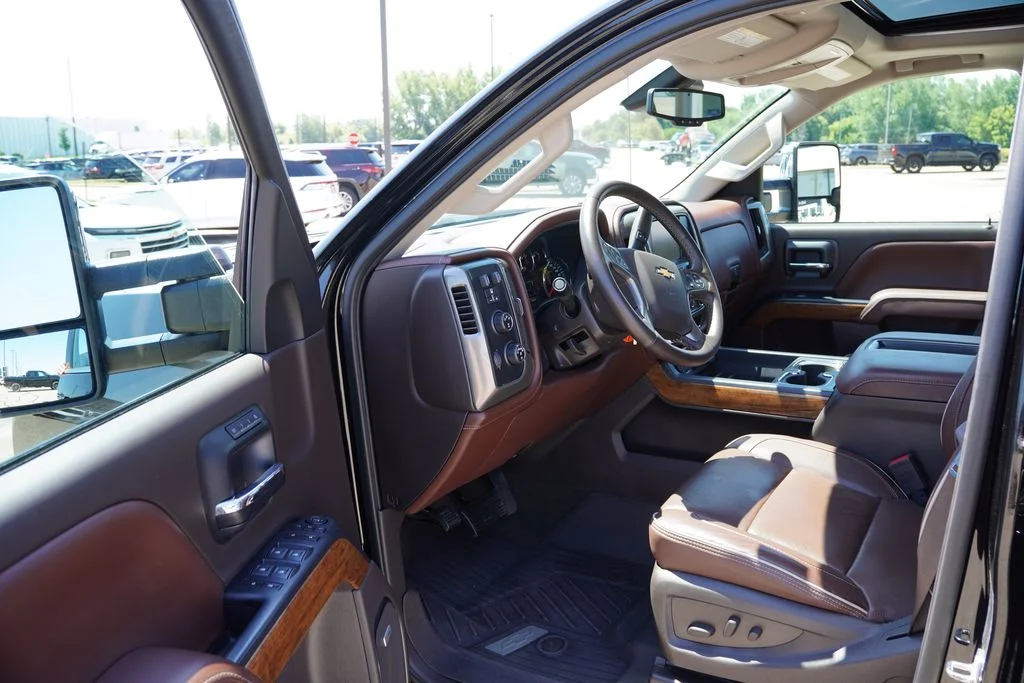 Used 2015 Black Chevrolet High Country image 16