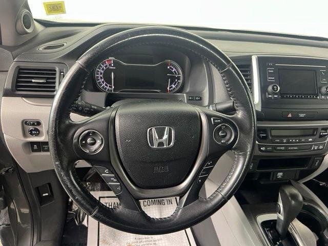 Certified Used 2017 Forest Mist Metallic Honda RTL image 19