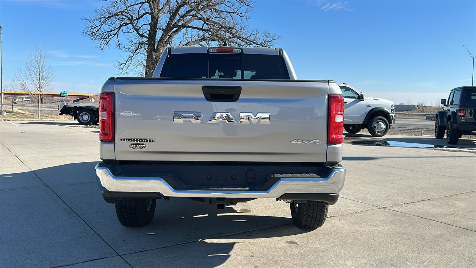 New 2025 Billet Silver Metallic Clear-Coat Exterior Paint RAM Big Horn/Lone Star image 4
