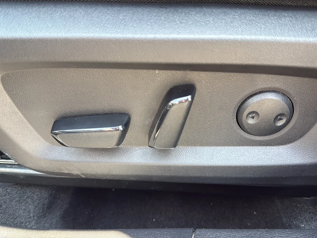 Used 2024 Gray Mitsubishi SE image 19