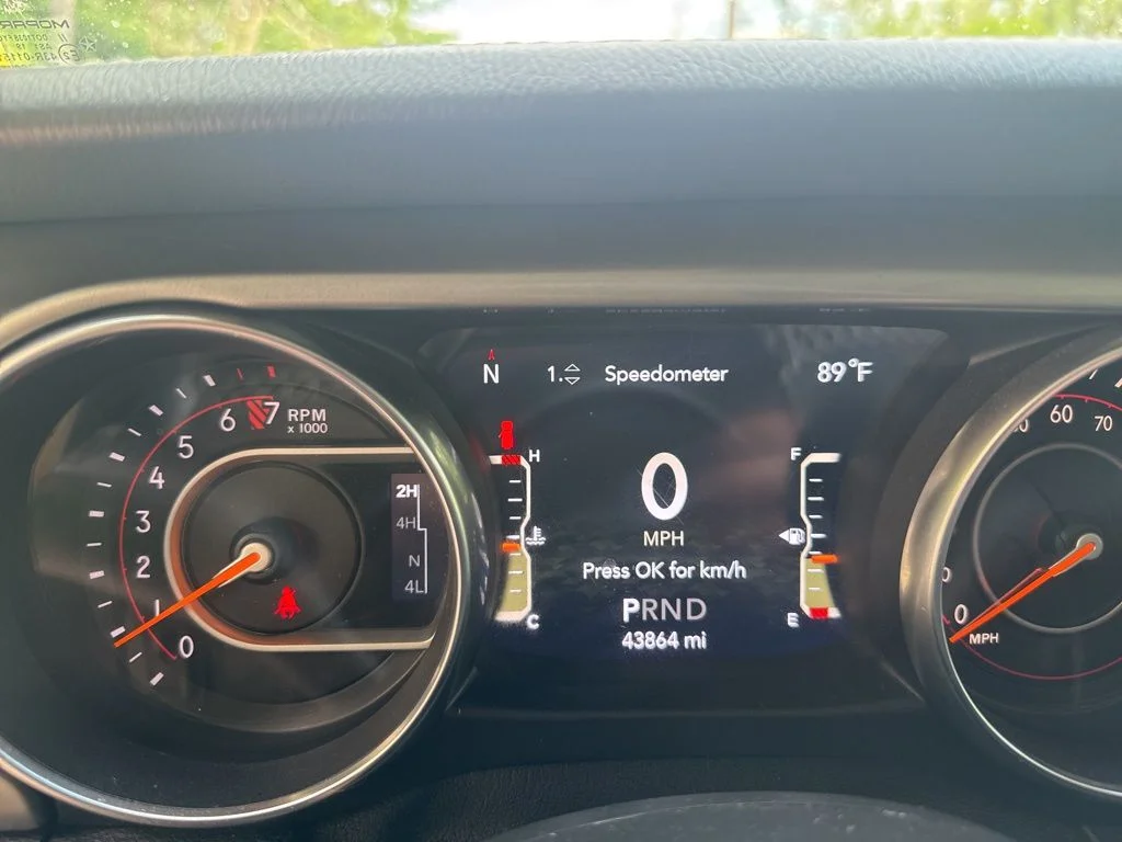 Used 2020 Green Jeep Unlimited Sahara image 20