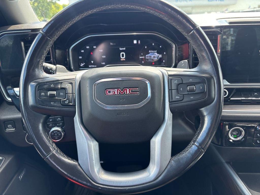 Used 2022 Silver GMC SLT image 22