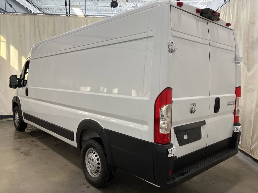 New 2026 Bright White Clearcoat RAM Tradesman image 17