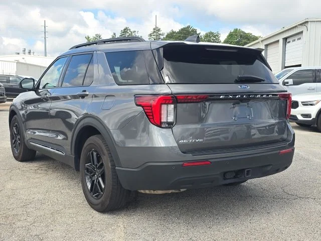Used 2025 Gray Ford Active image 3