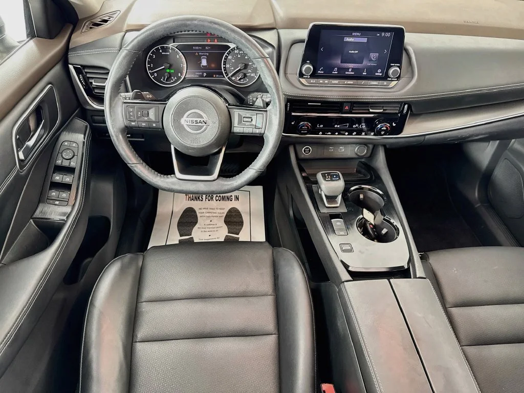 Used 2021 Gun Metallic Nissan SV image 27