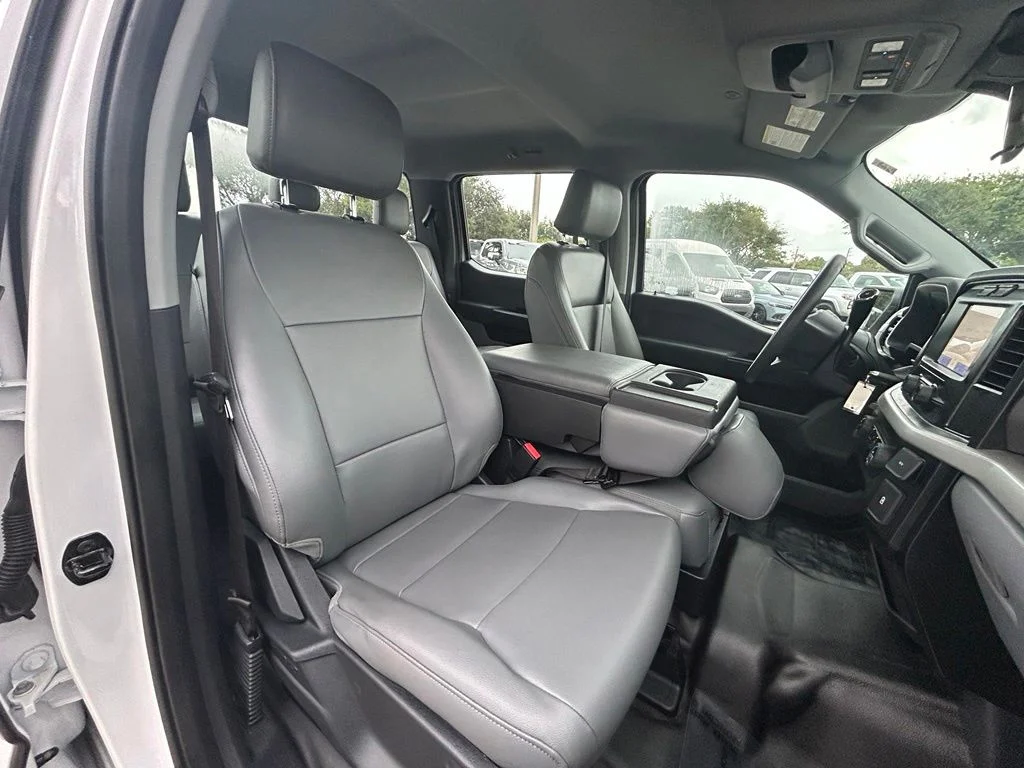 Used 2023 Oxford White Ford XL image 27