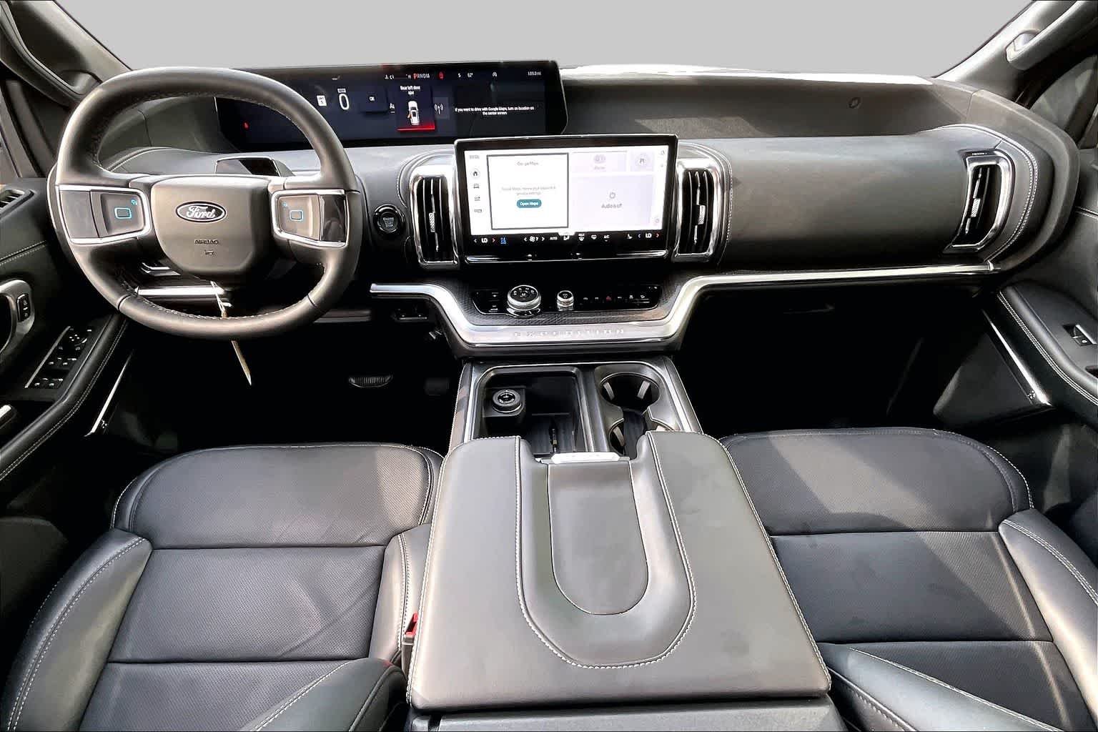 New 2026 Star White Metallic Tri-Coat Ford Platinum® image 11