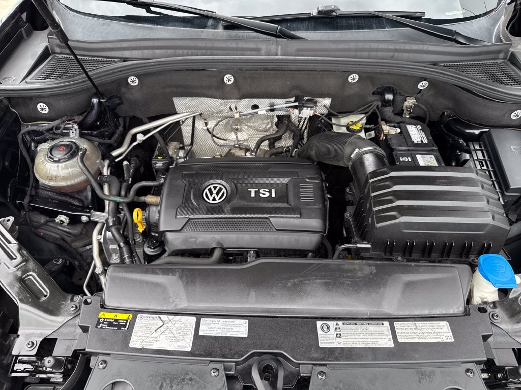 Used 2020 Black Volkswagen 2.0T SE image 25