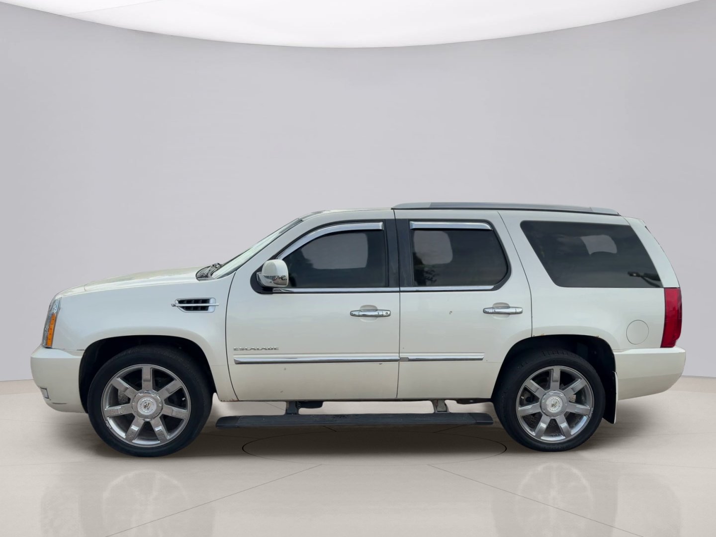 Used 2010 Cream Cadillac AWD PREMIUM image 2