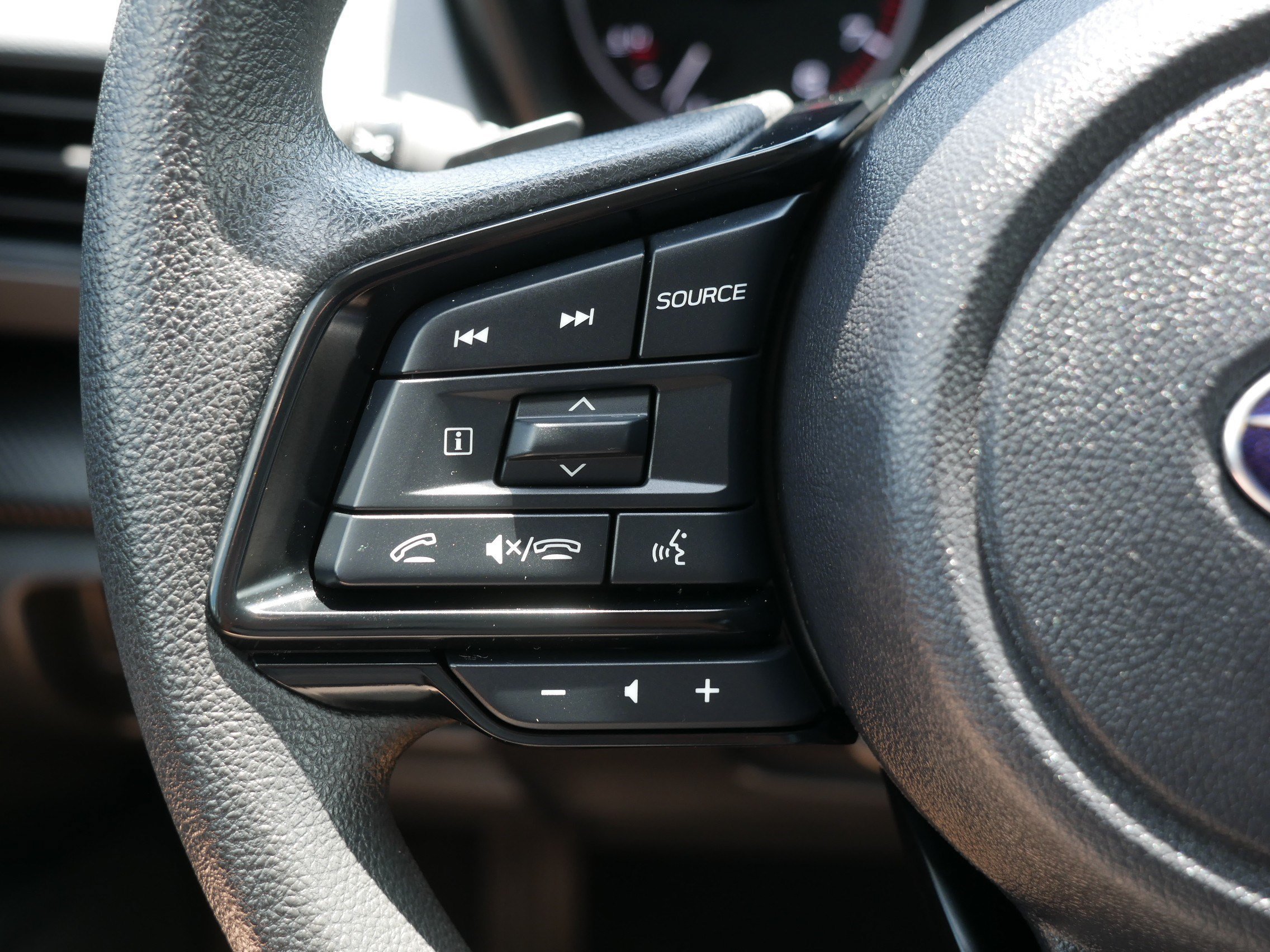 Used 2025 Magnetite Gray Metallic Subaru Premium image 30