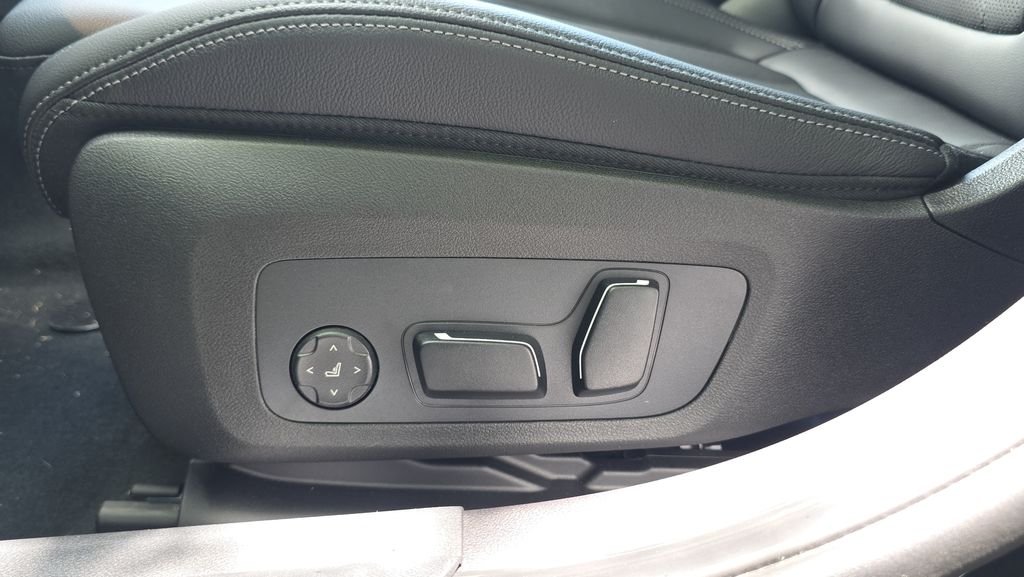 2026 BMW 3 Series 330i - Photo 11