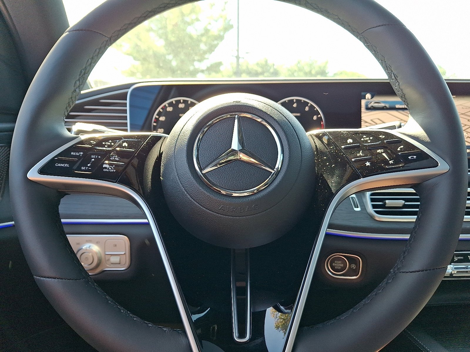 New 2026 MANUFAKTUR Moonlight White Magno Mercedes-Benz GLE 350 image 12