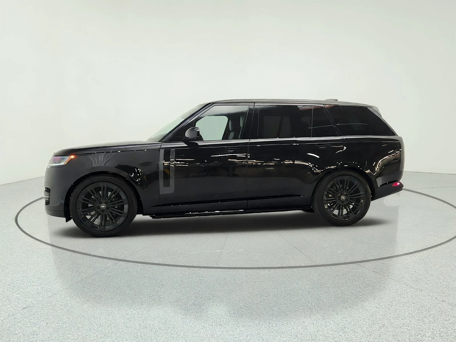 Used 2025 Santorini Black Metallic Land Rover P400 SE LWB 7 Seat image 8